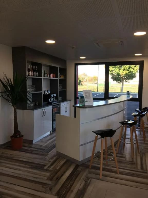 Brit Hotel Confort Loches - Miniature 8