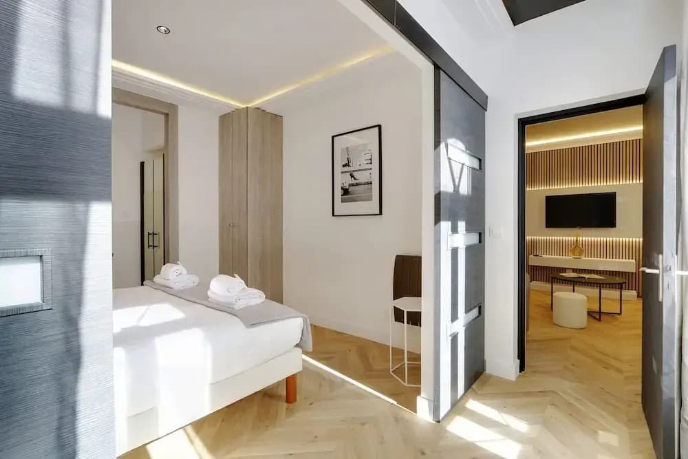 The Upper Marais Superb Apartment for 6 People - Miniature 6