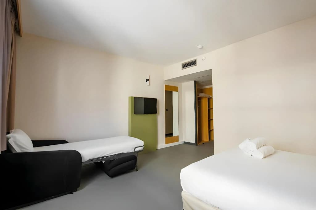 easyHotel Nice Old Town - Miniature 8