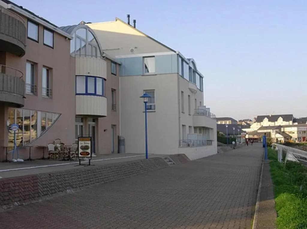 ibis Granville Port de plaisance - Photo 1