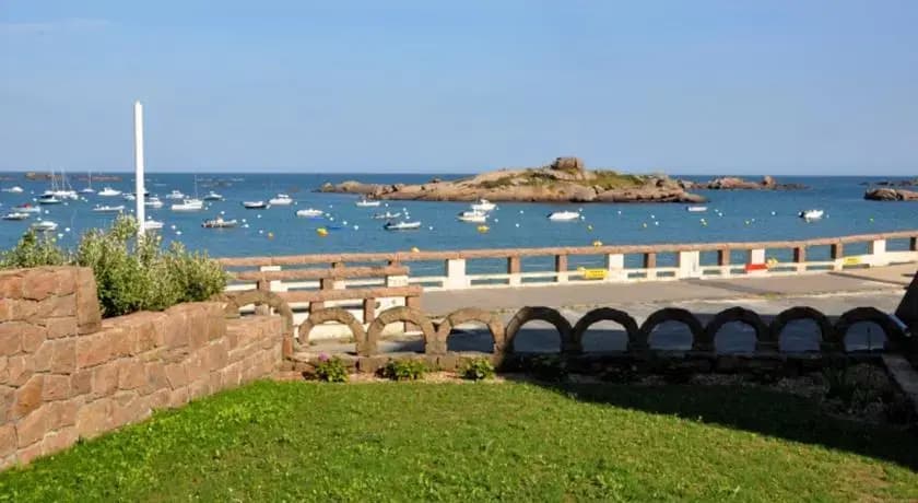 Villa les Pieds dans l'Eau - Miniature 7