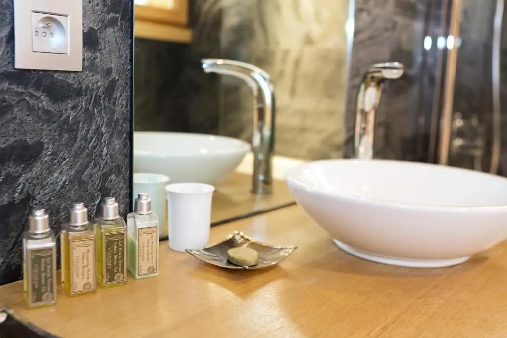 Chalet Isabelle Mountain lodge 5 star 5 bedroom en suite sauna jacuzzi - Miniature 8