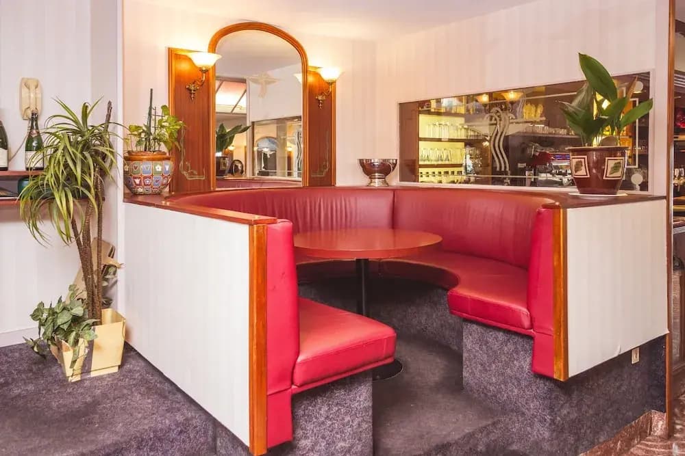 Hotel Restaurant Le César - Photo 2