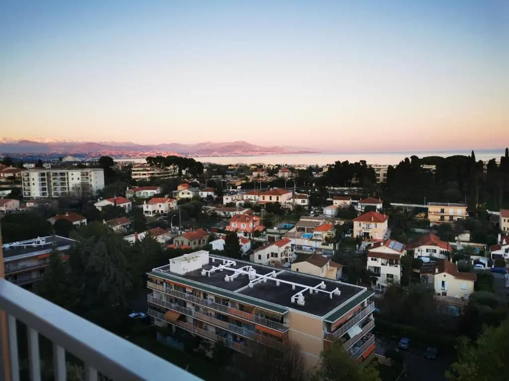 Superbe 3P 57M2 Antibes Parking Privé - Miniature 8