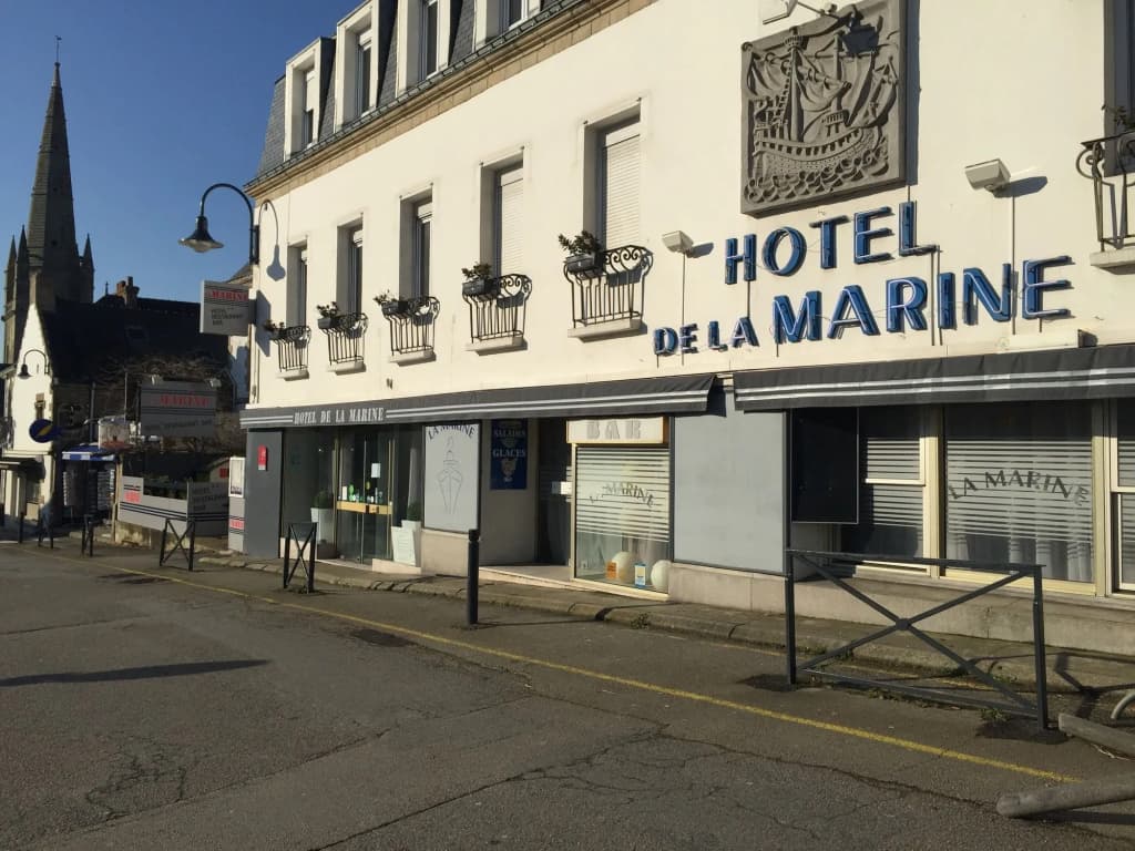 Hôtel La Marine - Photo 1