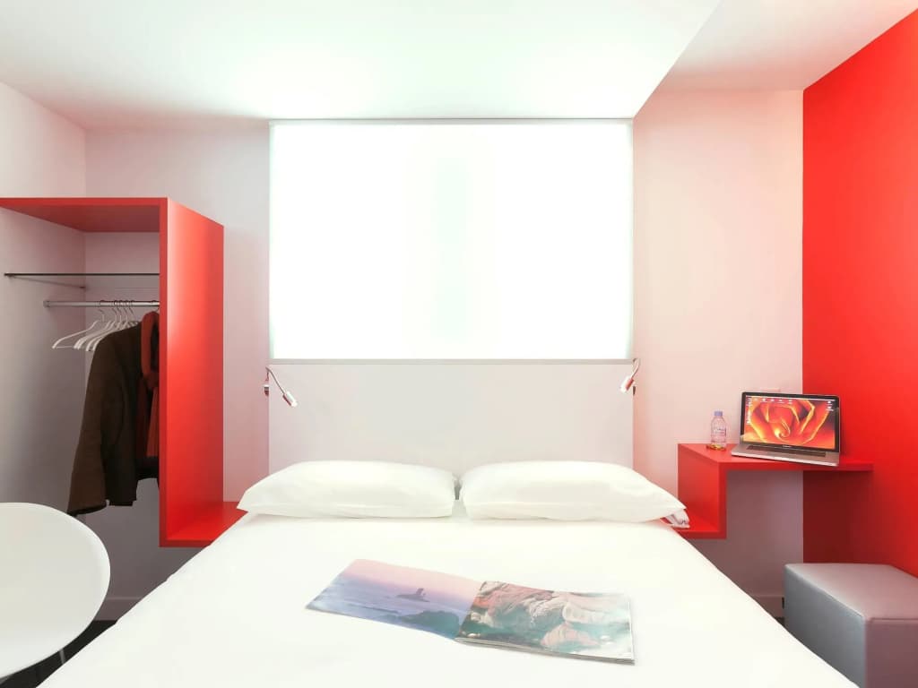 ibis Styles Vannes Gare Centre - Miniature 6