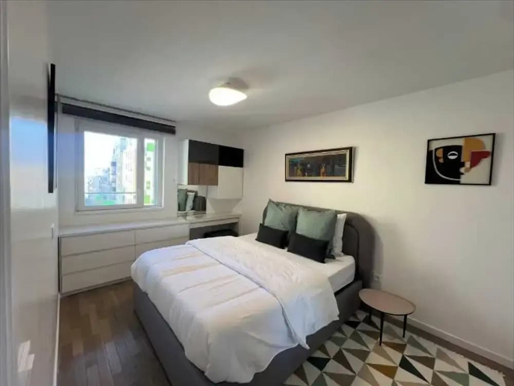 Flat With Balcony 4p/1bdr Near La Defense - Photo 1