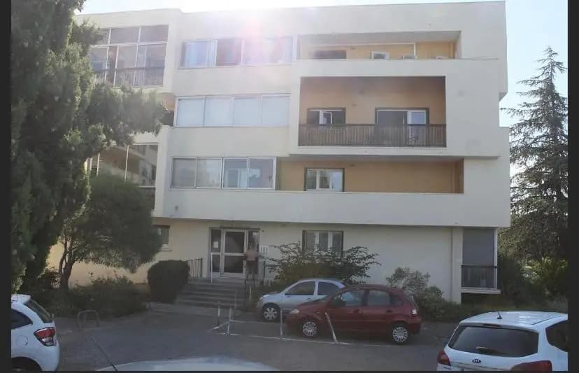 Agréable Studio, belle terrasse, Parking privé, 2 étoiles - Photo 1