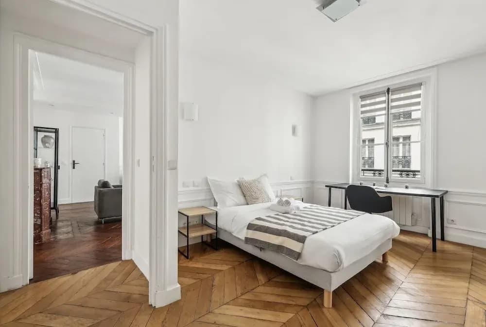 Stylish 3BR Near Tuileries Gardens - Photo 4