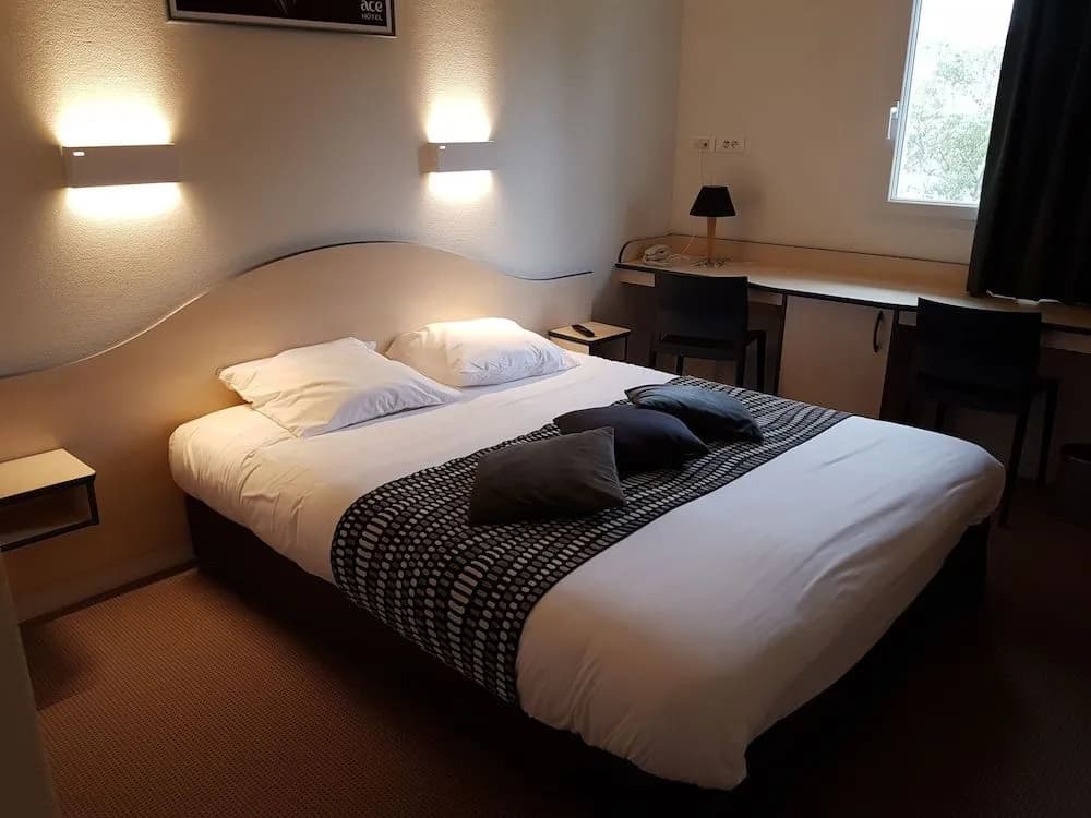 Ace Hôtel Vendée Sainte Hermine - Photo 3
