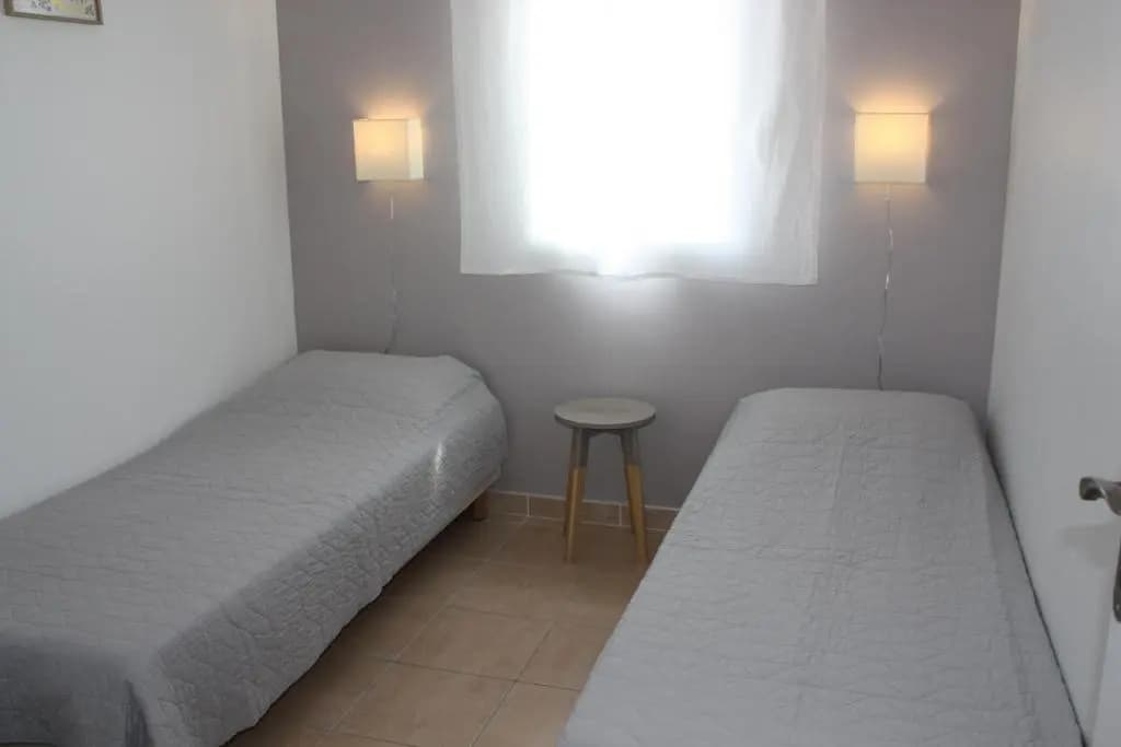 Agréable Gîte Climatisé Dans Résidence Vacances Avec Piscine Chauffée, Situé Dans Le Village de Mouriès, Au Cœur Des Alpil...