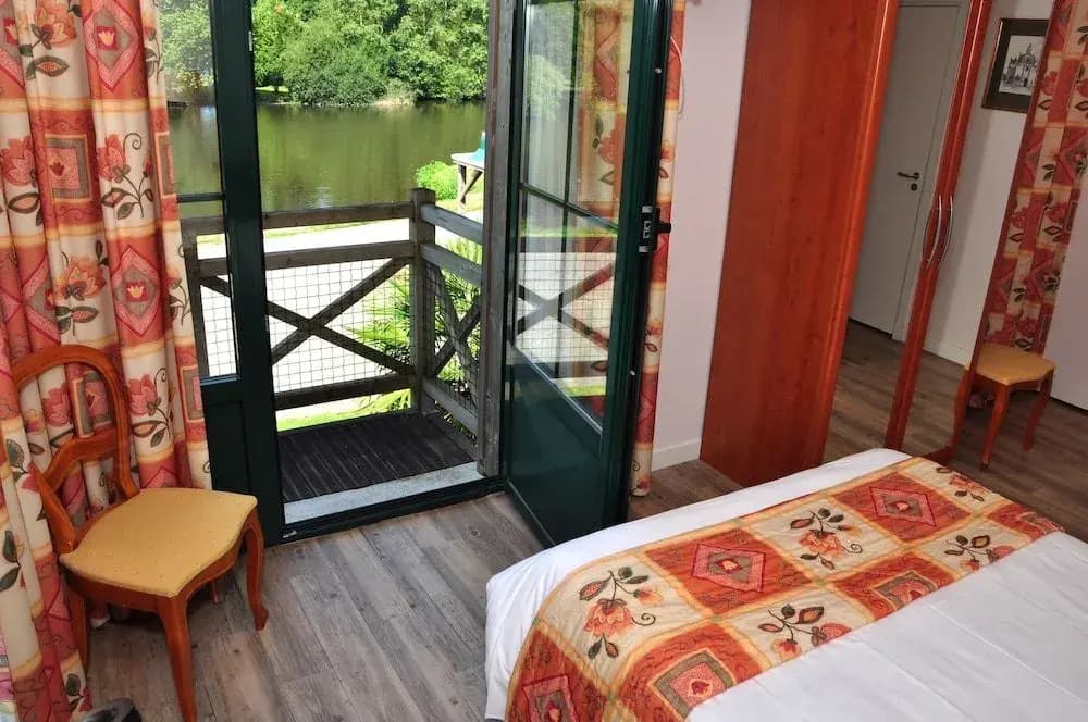 Logis Hotel Beau Rivage - Miniature 6