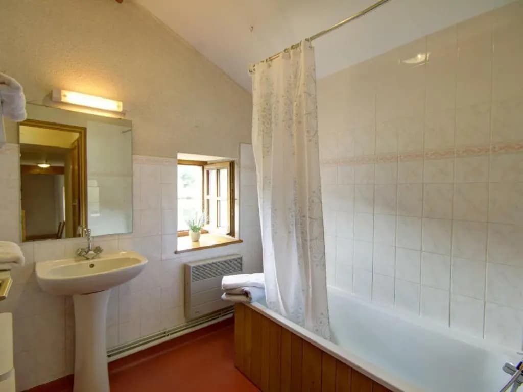 Gîte Les Salles, 4 pièces, 6 personnes - FR-1-496-225 - Miniature 6
