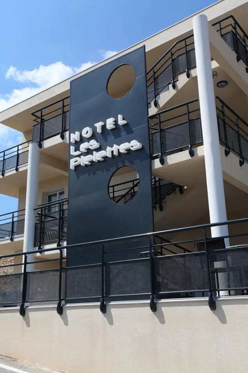 Hôtel Restaurant les Pielettes - Photo 1