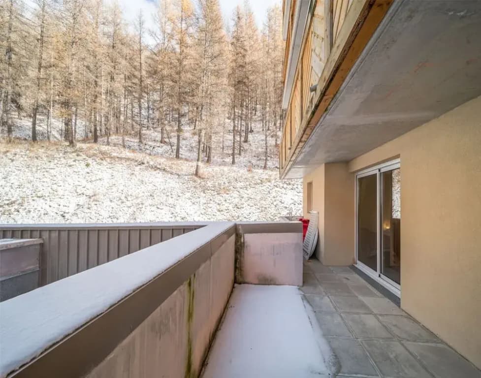 Apartment in France With Ski Slope Access - Miniature 8