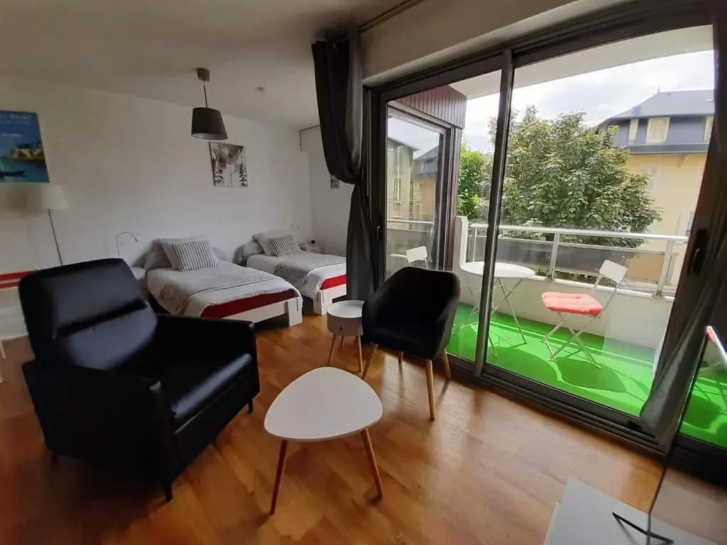 Studio calme rénové parking proche centre et thermes - Photo 2