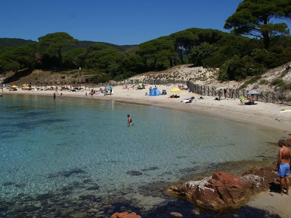 Tranquil Holiday Home in Corsica with Terrace - Photo 5