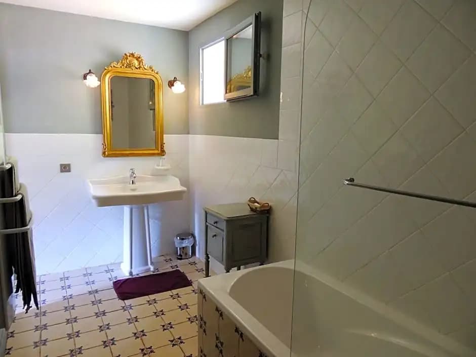 Nabat le Haut, chambre et table d'hotes - Photo 4