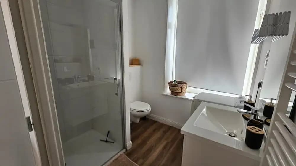 Elegant Apartment in a Luxury Residence - Miniature 7