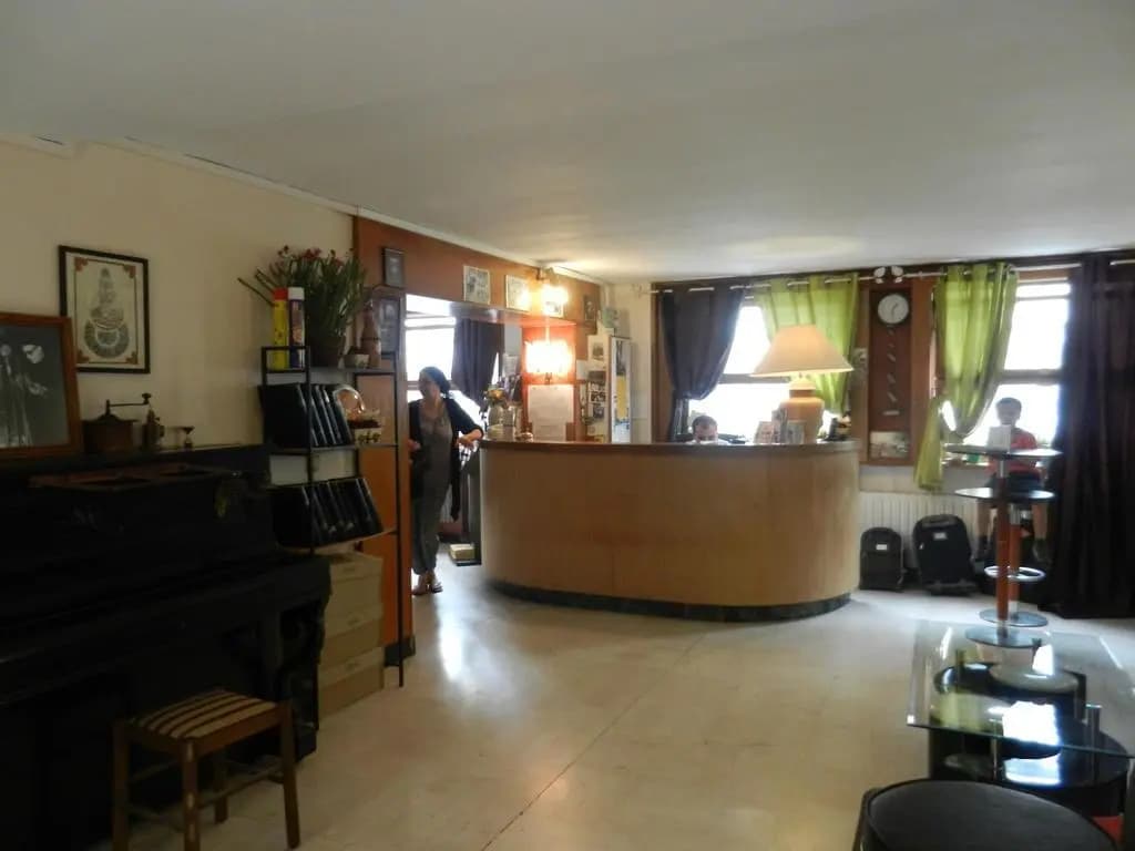 Hôtel Résidence de Bruxelles Paris-Gare du nord direct Eurostar - proche Montmartre - Sacré Coeur - Photo 2