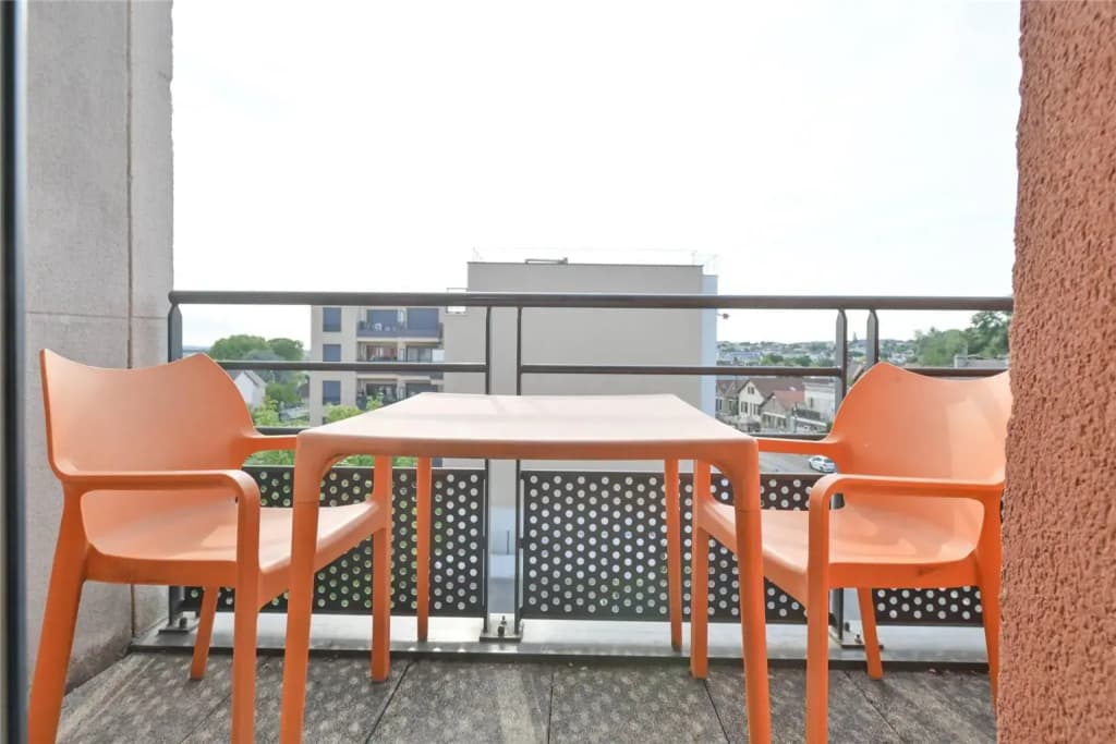 Comfort Aparthotel Versailles Saint Cyr l'Ecole - Miniature 8
