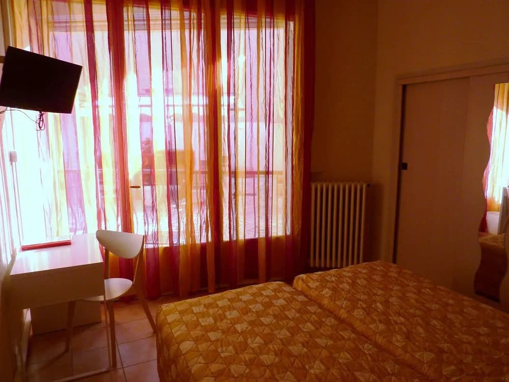 Mistral - Photo 2