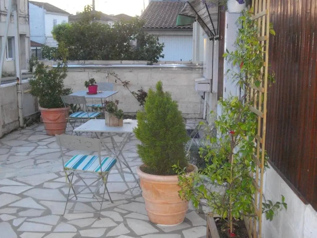 Le Parisien - Photo 1