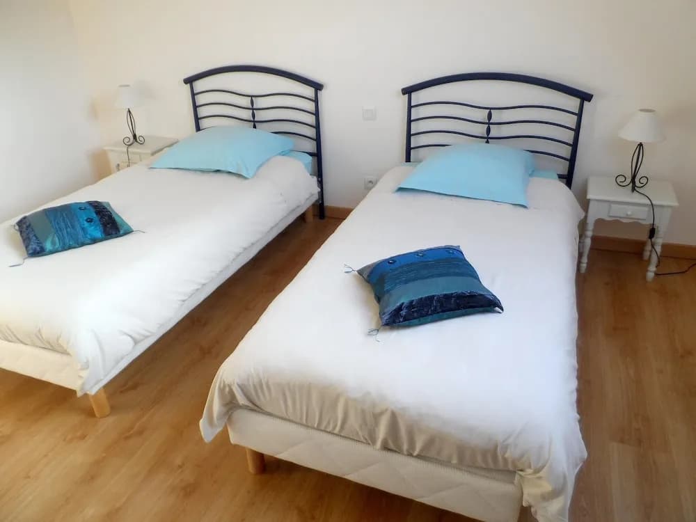 House With 4 Bedrooms in Plougrescant, With Wonderful sea View, Enclos - Photo 5