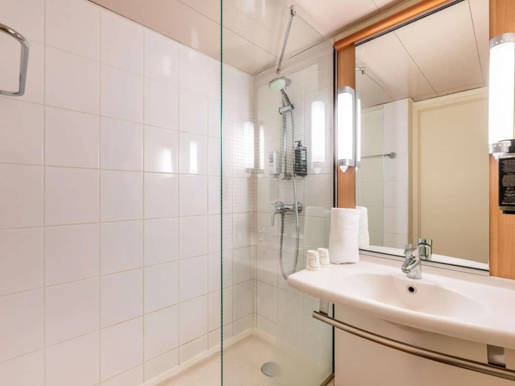 ibis Lyon Gare la Part Dieu - Miniature 8
