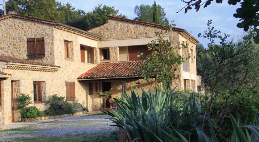 La Bellvue - Photo 1