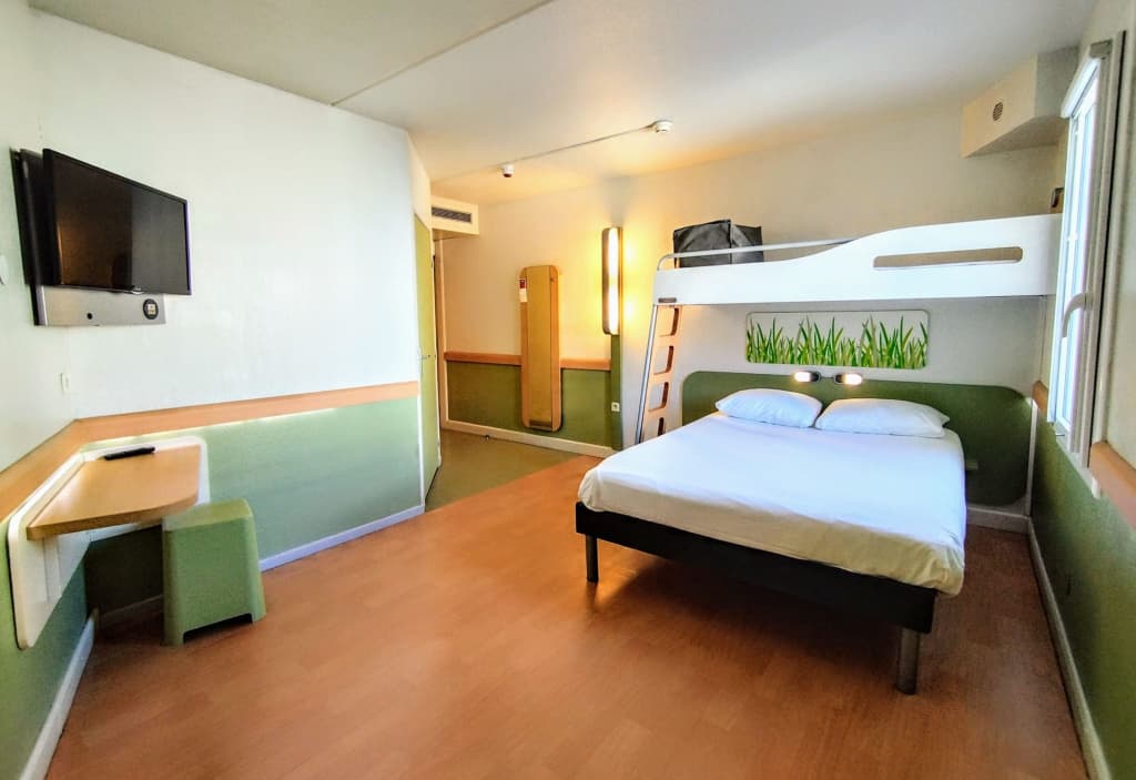 ibis budget Toulon Centre - Photo 2