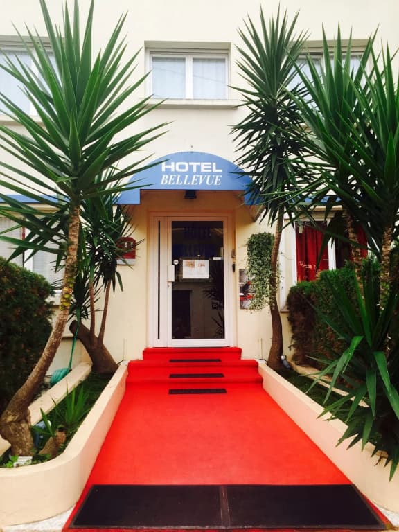 Hôtel Le Petit Château - Photo 1