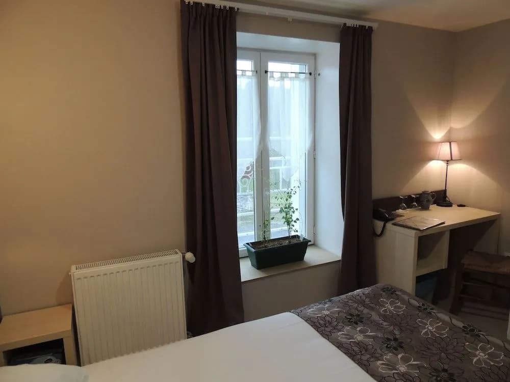 Hotel Restaurant De La Dore - Photo 3