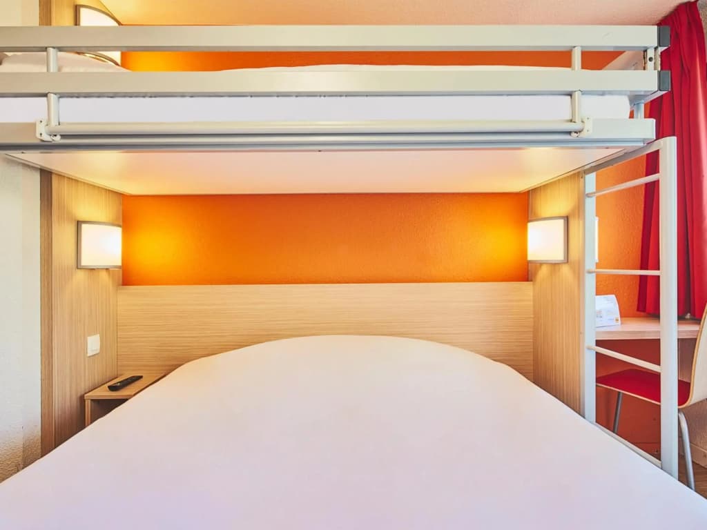 Hôtel Premiere Classe Melun Senart - Vert Saint Denis - Photo 4