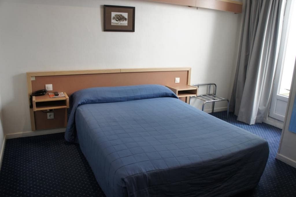 Hotel Edgar Quinet - Photo 5