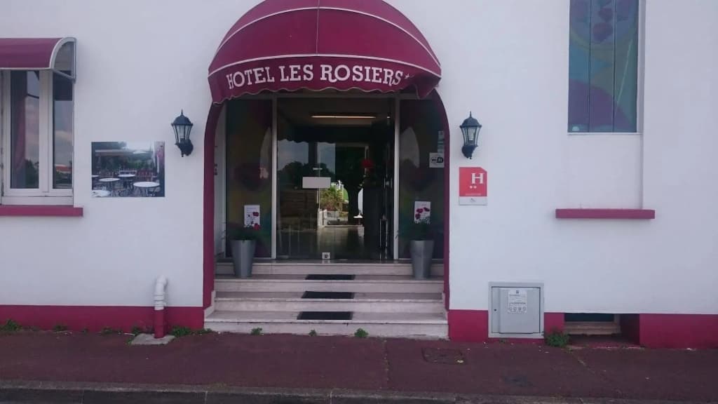 Hôtel Les Rosiers - Photo 1