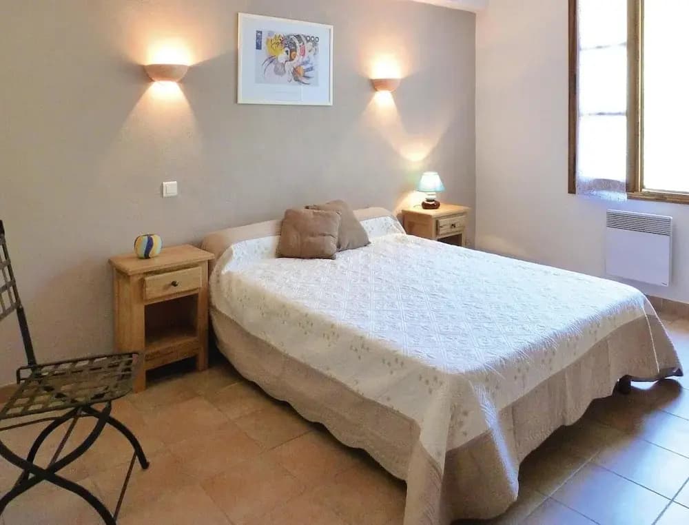 Menerbes Home With Private Pool - Photo 1