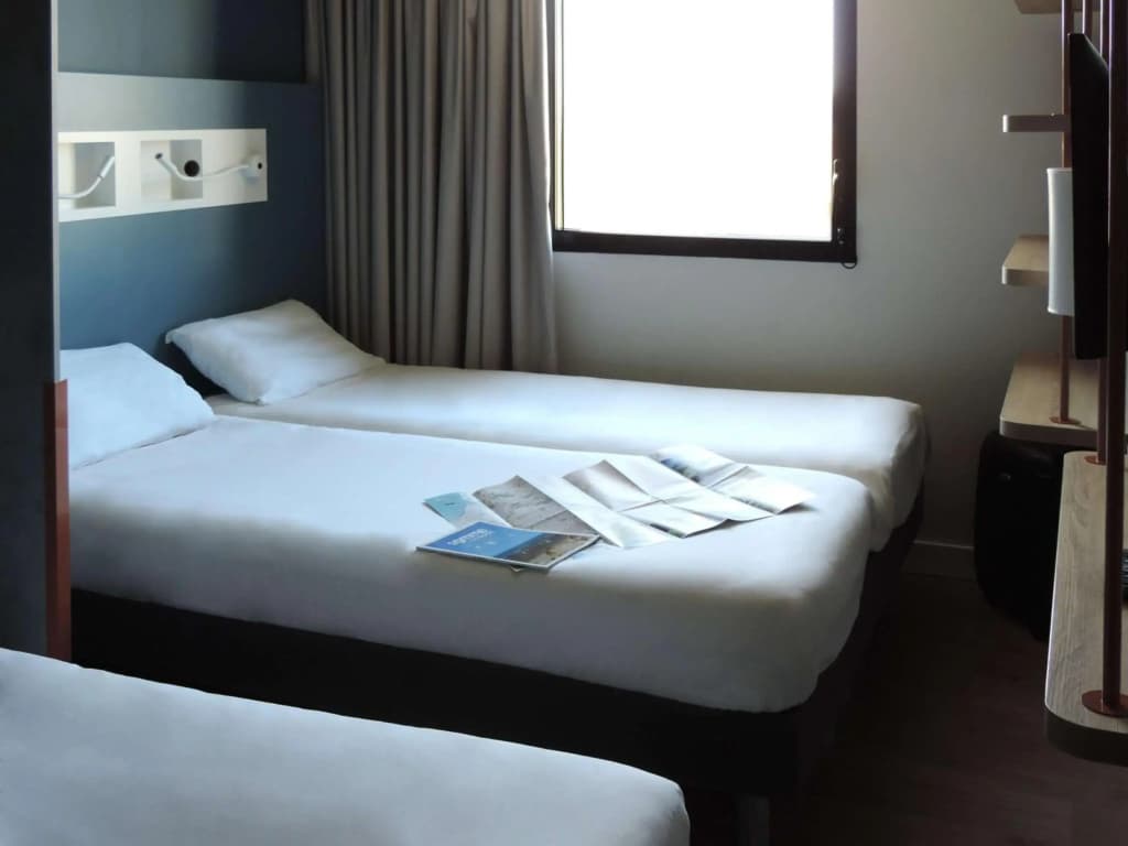 ibis budget Amiens Centre Gare - Photo 4