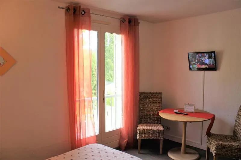 Hotel Le Saint Marc - Photo 2