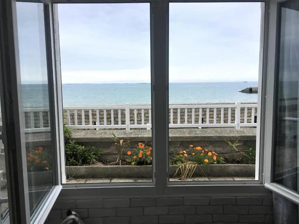 Appartement en front de mer avec terrasse et vue mer - Miniature 6