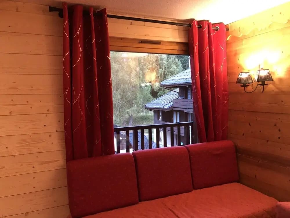 Apartment in Doucy Near Ski Slopes - Photo 2