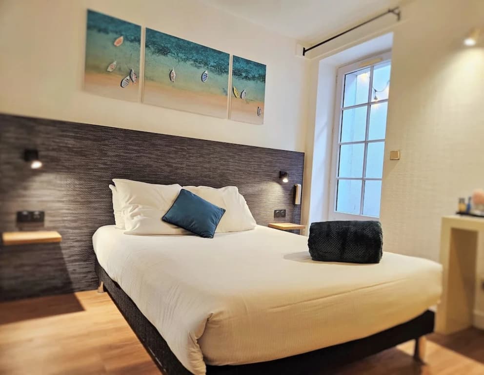 Hotel Du Port - Photo 5