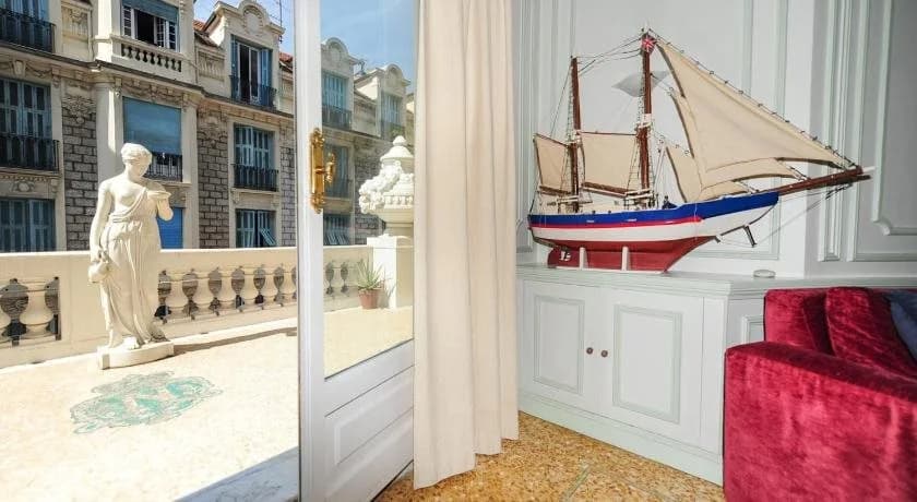 Royal Negresco - 5 Stars Holiday House - Miniature 8