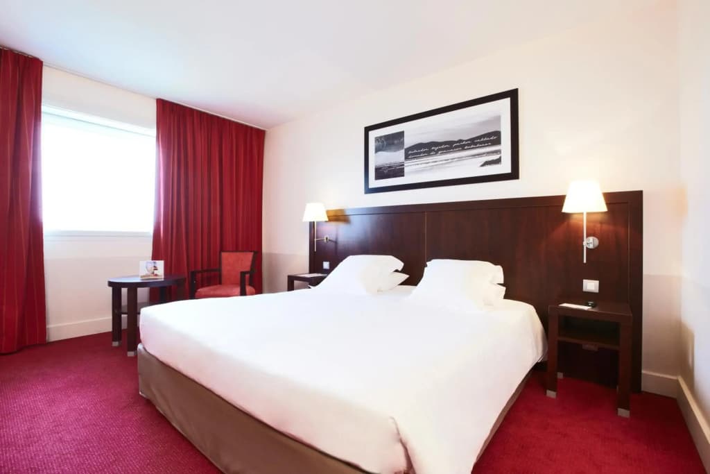 Golden Tulip CDG Airport Roissy - Miniature 7