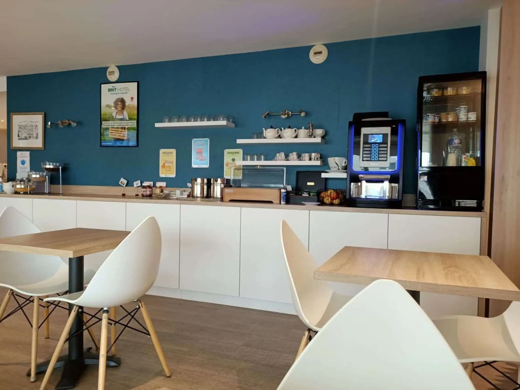 Brit Hotel Les Alizés - Photo 3
