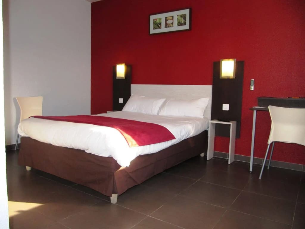 Brit Hotel Essentiel Sete Balaruc - Photo 2