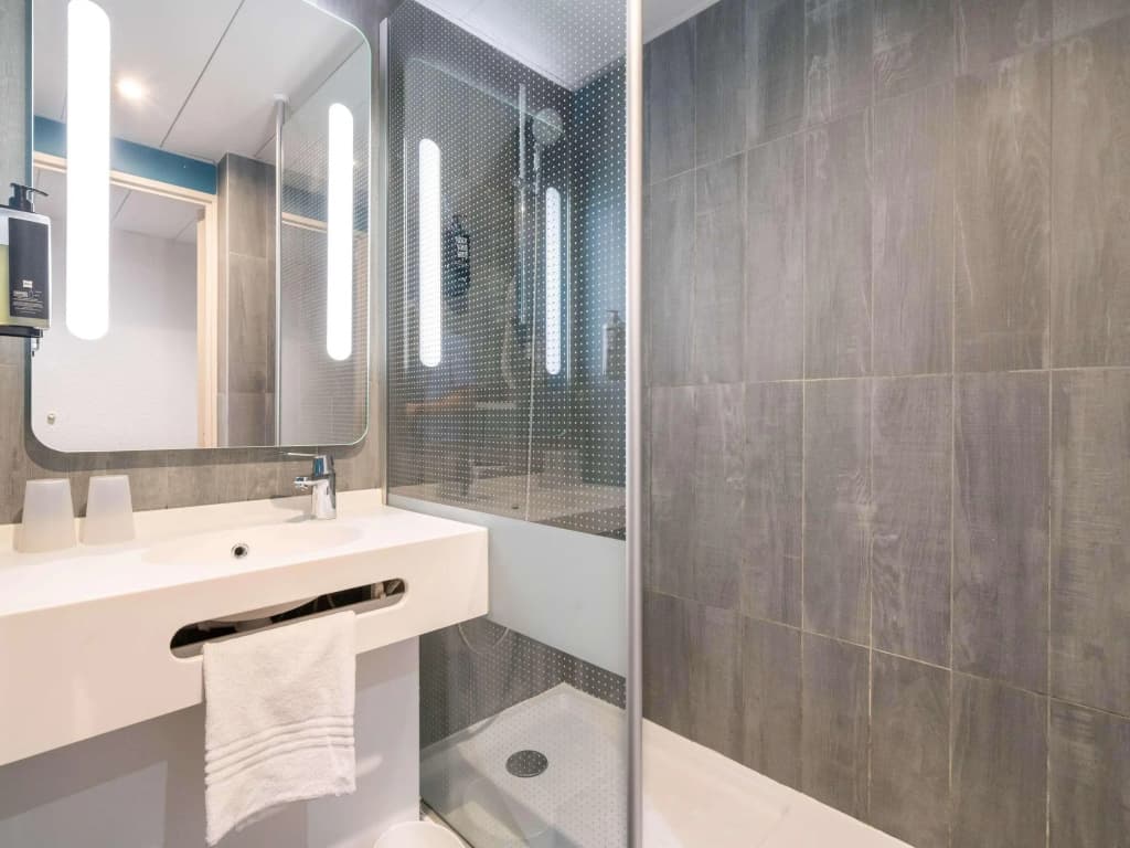 ibis Antibes Sophia Antipolis - Miniature 8