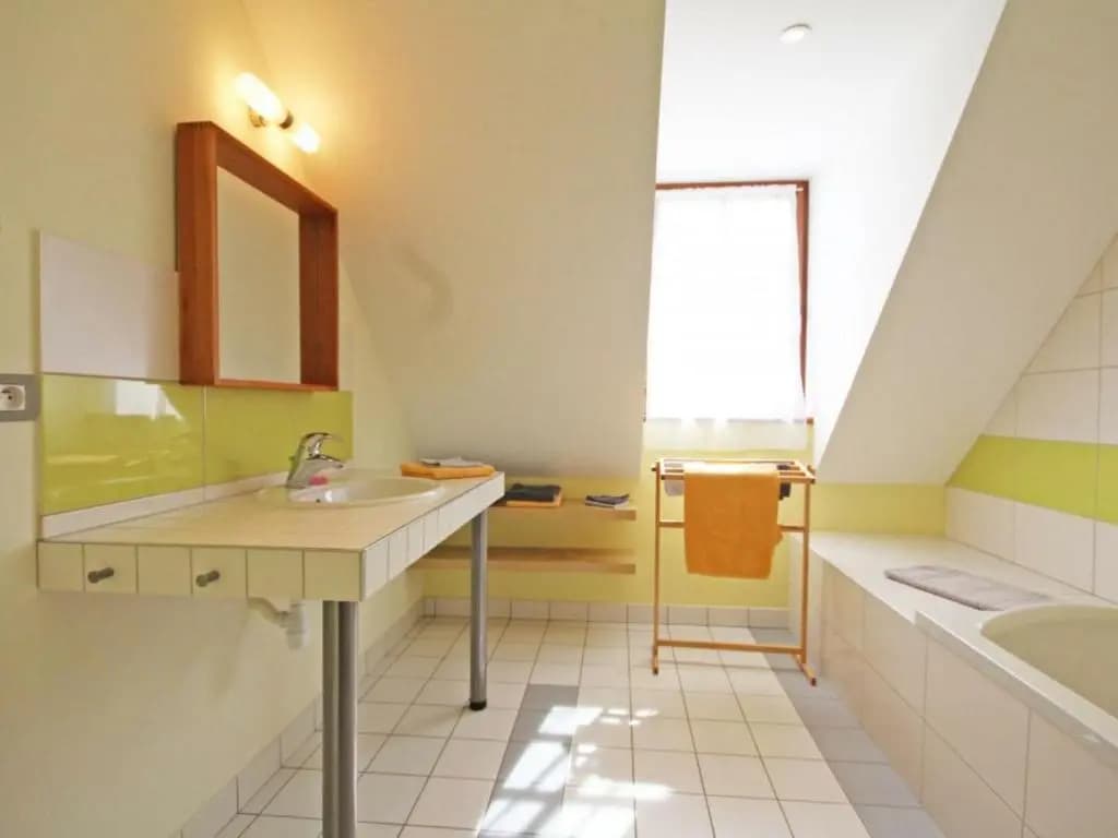 Gîte Juvigny-Sous-Andaine, 6 pièces, 12 personnes - FR-1-497-18 - Miniature 8