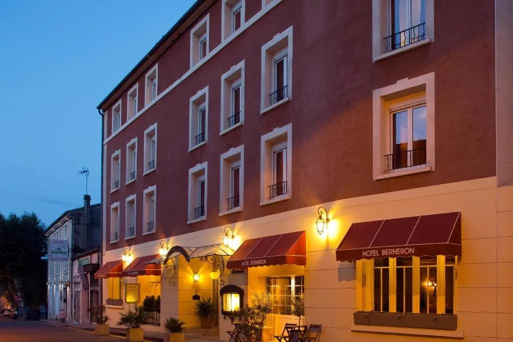 Hotel Berneron - Photo 1