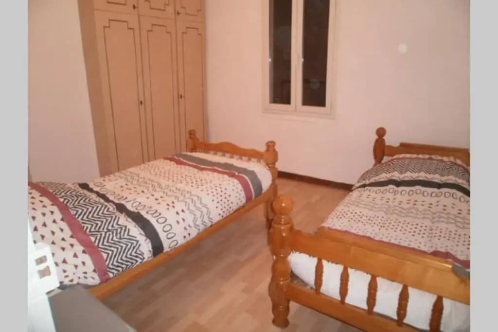 maison de ville à deux pas du centre ville - Photo 2